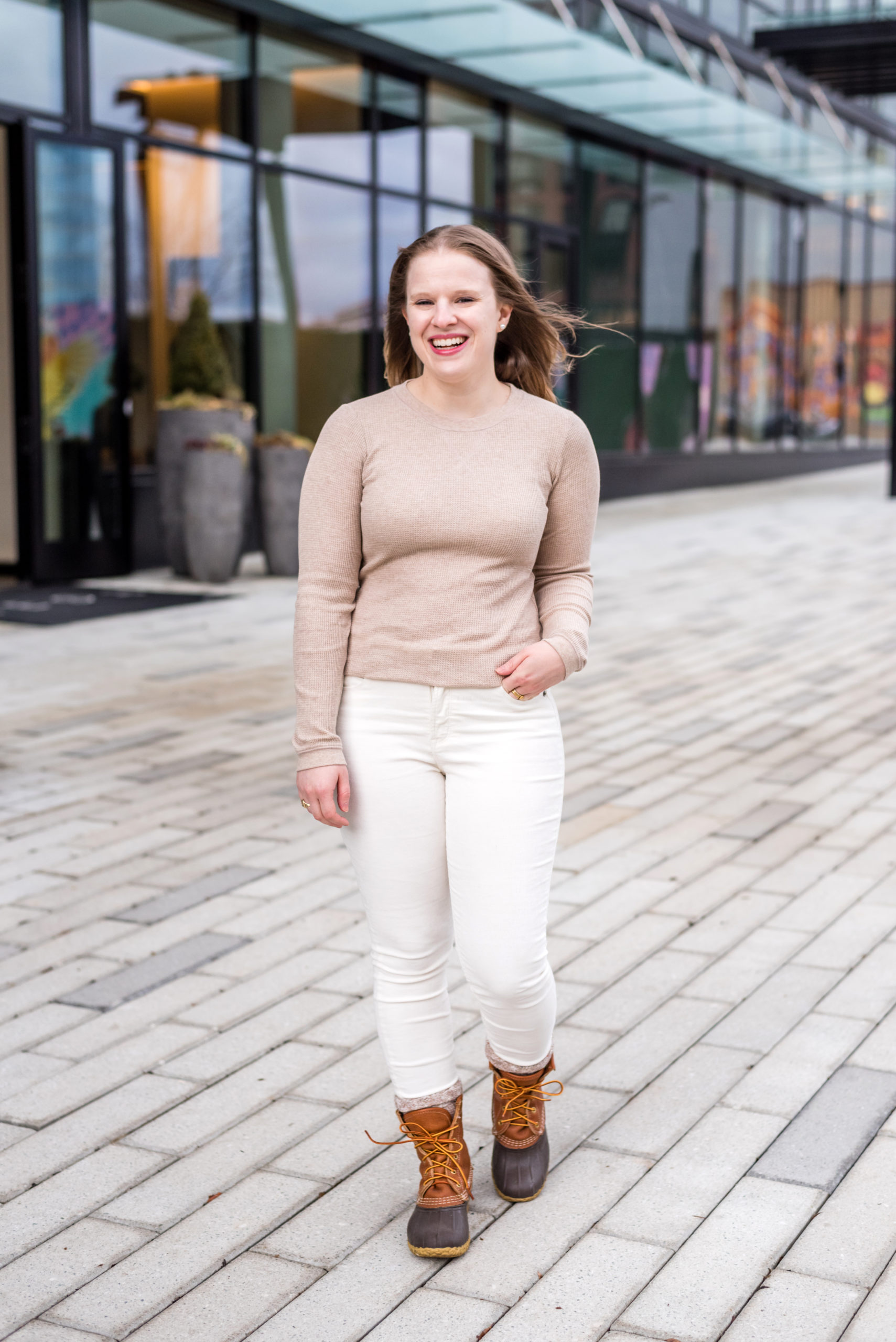 dc woman blogger wearing old navy skinny corduroy pants