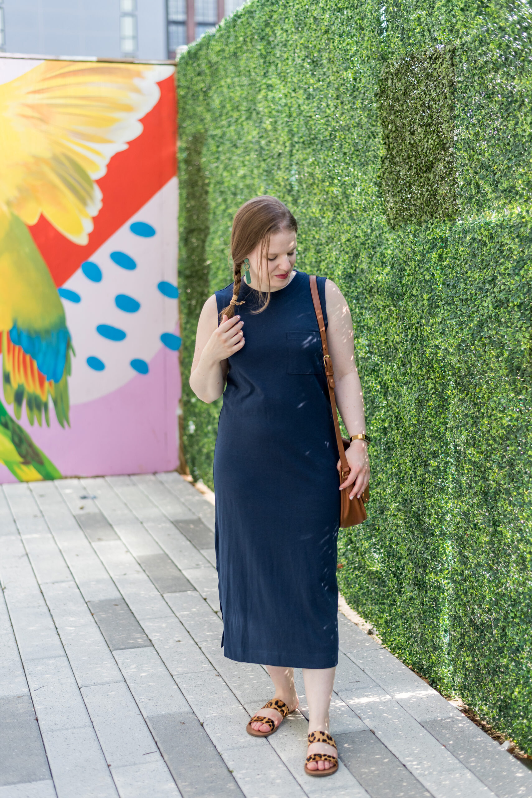 DC woman blogger wearing everlane dress