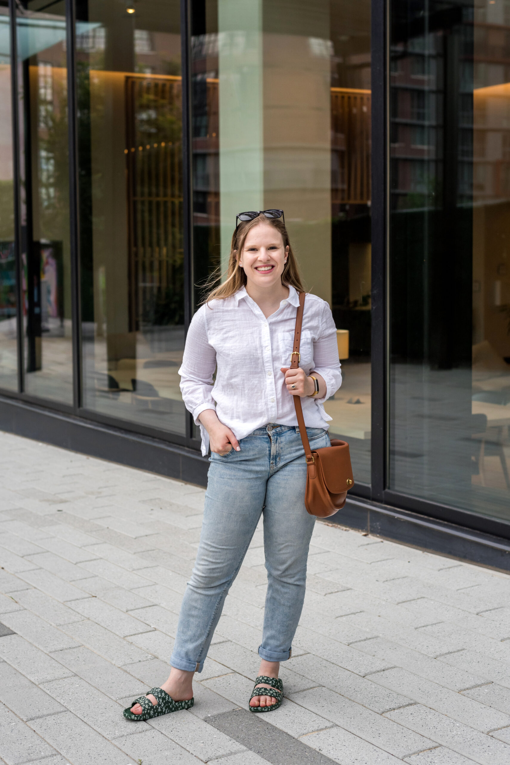 woman blogger wearing white button up top for Casual Weekend Outfits