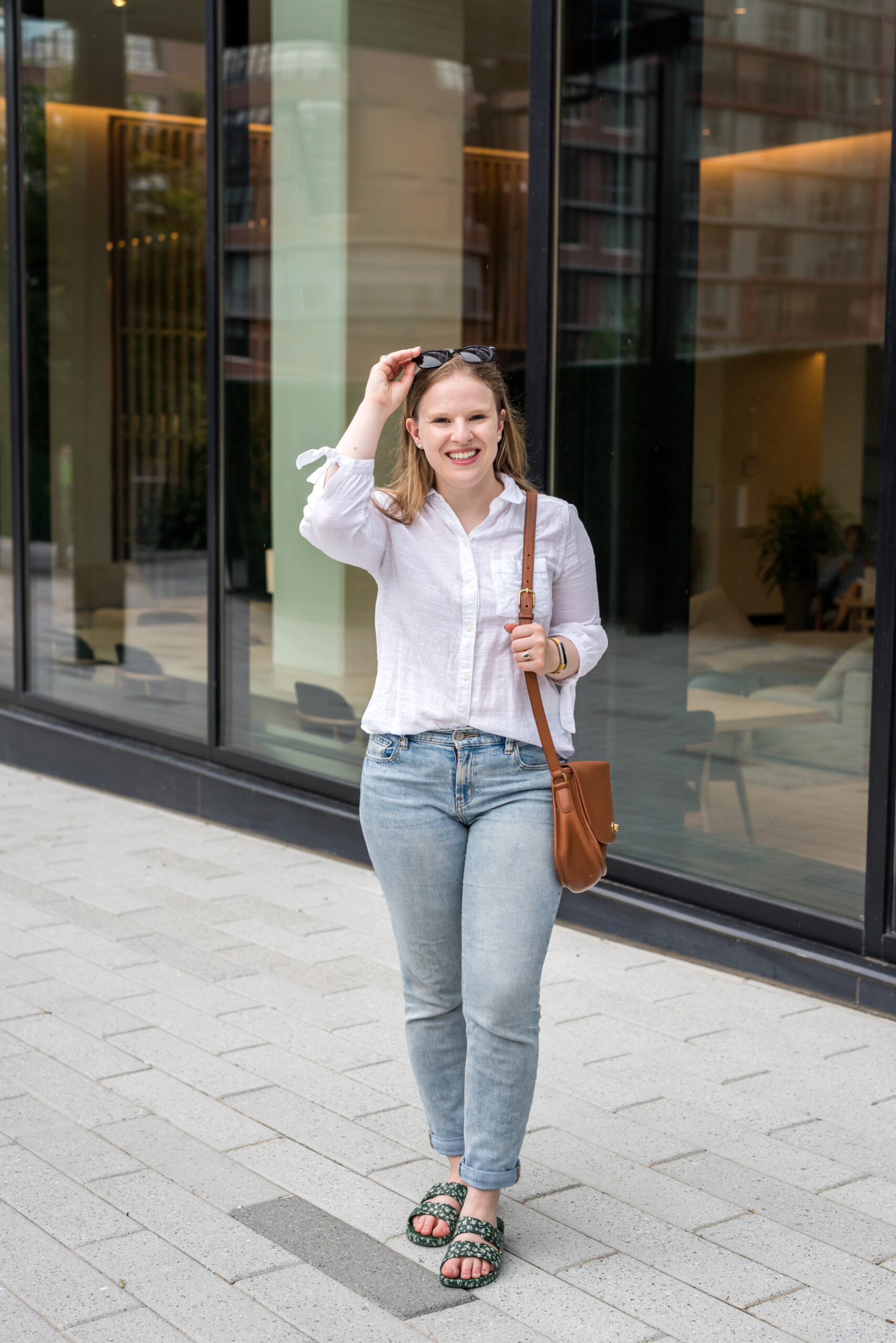 Woman wearing Old Navy straight leg jeans