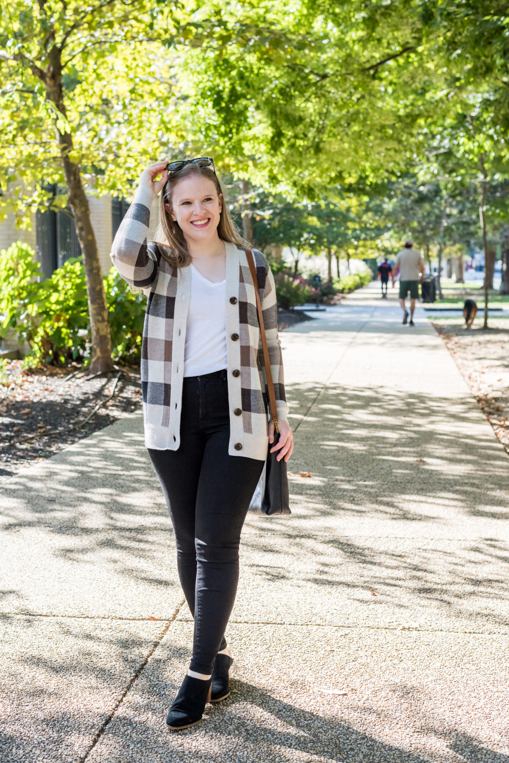 women wearing everlane mule clogs and sharing Outfits to Wear With Clogs 