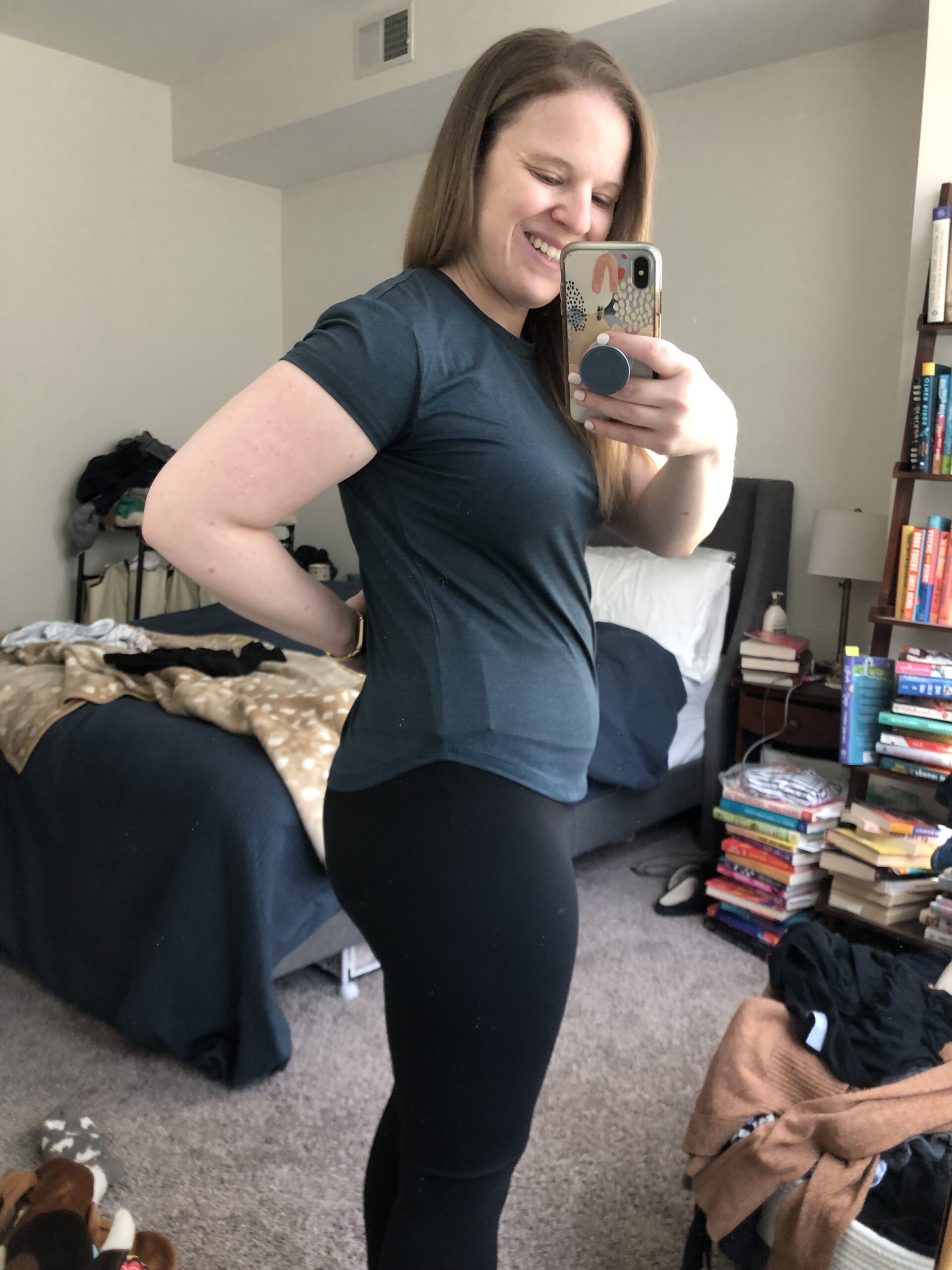 Looks Good from the Back: Quick Reviews: Quince joggers and a great tee!